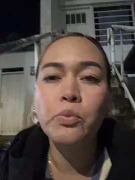 Danielavegax online show from May 8, 2026, 3:32 am