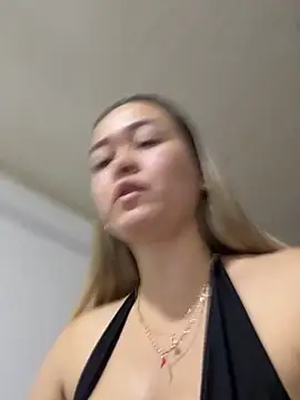 Danielavegax online show from May 8, 2026, 11:30 pm