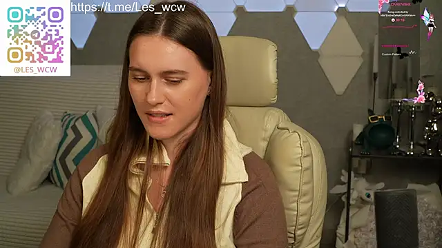 HarleyDeess online show from November 11, 2025, 11:53 pm