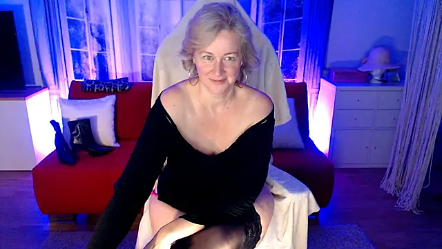 MarleneBloem online show from October 3, 2025, 5:31 am