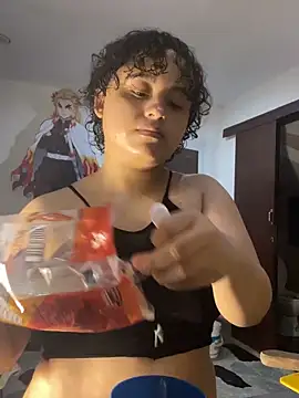 lou cute online show from April 14, 2026, 3:55 am