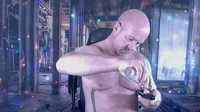 ManlyPrisonGuy online show from November 26, 2025, 1:11 pm