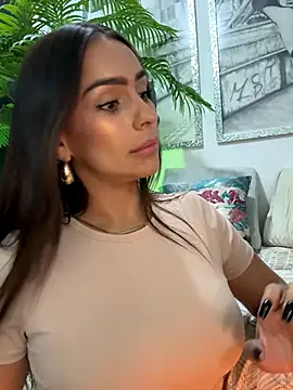 Mau White online show from November 23, 2025, 1:26 am