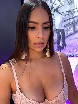 Mau White online show from October 28, 2025, 10:41 pm