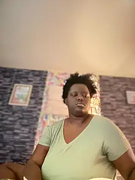 Snapshot of Yagurl__west chatting on November 11, 2025, 8:36 pm Yagurl west online show from November 11, 2025, 8:36 pm