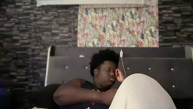 Snapshot of Yagurl__west chatting on October 1, 2025, 7:18 pm Yagurl west online show from October 1, 2025, 7:18 pm