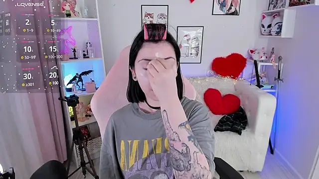 PennyMay online show from February 13, 2025, 4:32 am