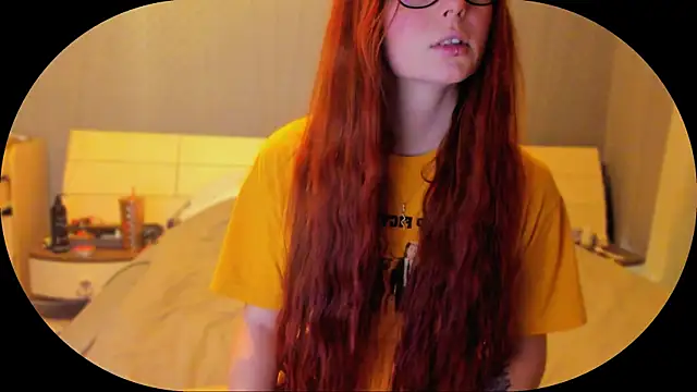 Snapshot of KlementinaBbG chatting on December 20, 2024, 8:45 pm KlementinaBbG online show from December 20, 2024, 8:45 pm