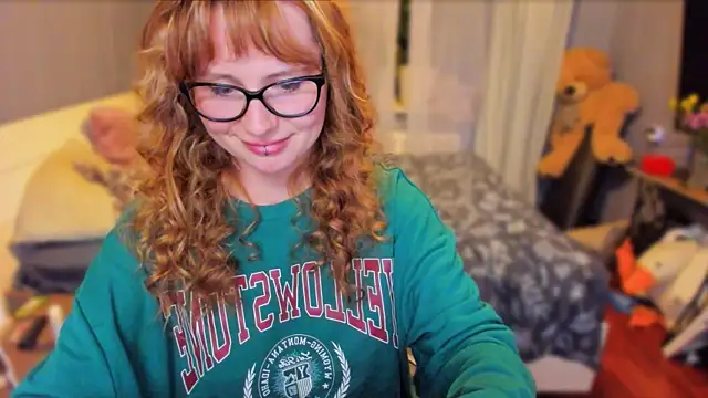 Snapshot of KlementinaBbG chatting on October 3, 2025, 9:05 pm KlementinaBbG online show from October 3, 2025, 9:05 pm