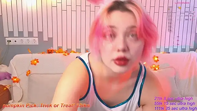 Snapshot of __KawaiiYuki__ chatting on October 30, 2025, 8:23 am KawaiiYuki online show from October 30, 2025, 8:23 am