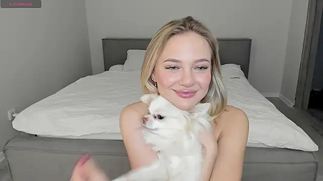 sarahphyllis online show from November 28, 2025, 7:58 pm