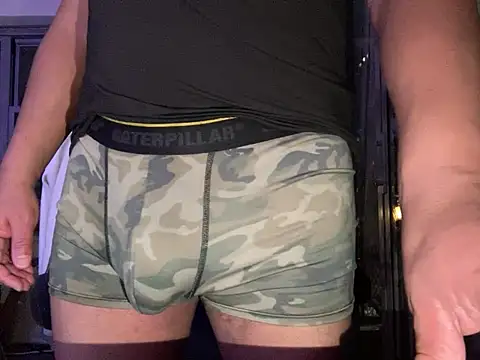 Snapshot of ThickDick_Daddy chatting on February 26, 2026, 7:19 am ThickDick Daddy online show from February 26, 2026, 7:19 am