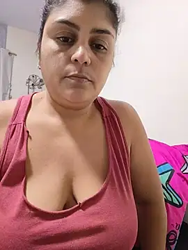 Snapshot of AlyDenalioficial chatting on July 11, 2026, 5:35 pm AlyDenalioficial online show from July 11, 2026, 5:35 pm