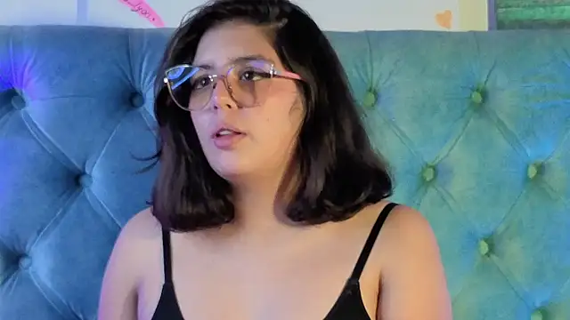 Paola Lyon  online show from February 14, 2026, 7:30 am