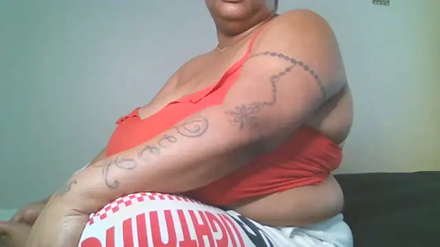 Snapshot of NaughtyHottieBBW chatting on March 1, 2026, 2:50 pm NaughtyHottieBBW online show from March 1, 2026, 2:50 pm