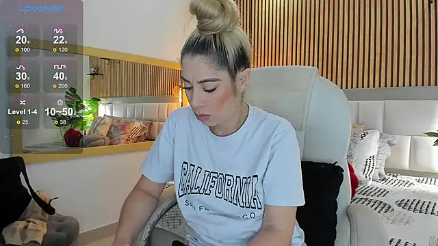 Viktoria Davis online show from December 7, 2024, 2:08 pm