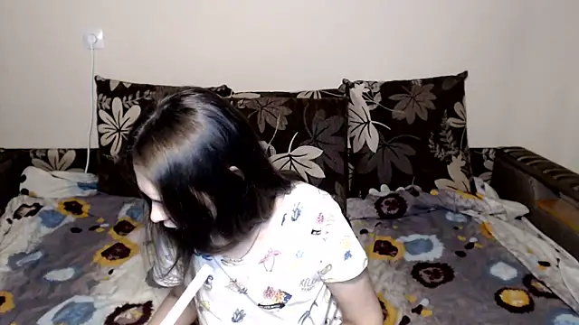 Nika Shiny online show from June 1, 2026, 5:18 am