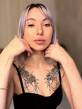 MiaMinx online show from January 12, 2026, 11:31 pm