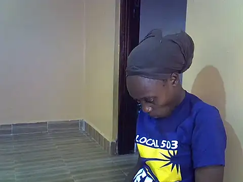 Snapshot of Tanaissa2 chatting on December 21, 2025, 10:50 am Tanaissa2 online show from December 21, 2025, 10:50 am