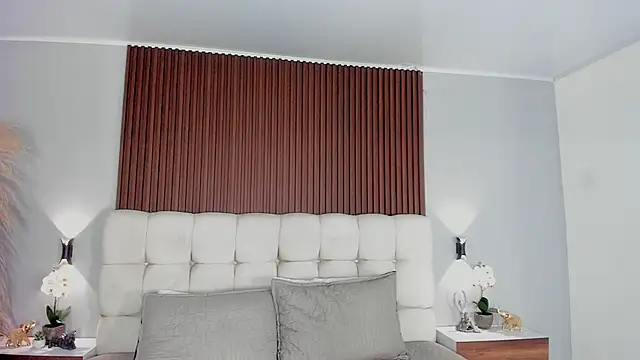 sofi potter  online show from January 31, 2026, 8:18 pm