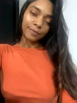 Alliz Collette online show from November 28, 2025, 3:17 am