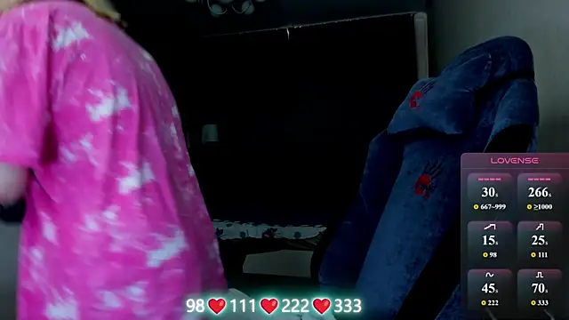 Olivia Munk online show from June 9, 2026, 3:51 am