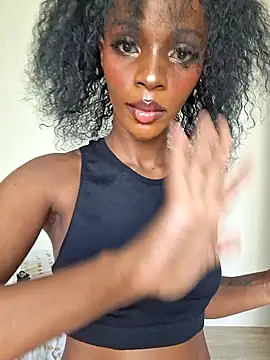 Snapshot of Kamdollie chatting on November 30, 2025, 8:48 am Kamdollie online show from November 30, 2025, 8:48 am