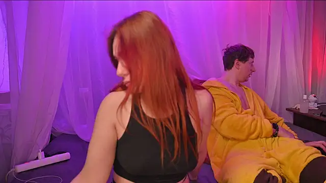 Claudia and elon  online show from February 14, 2025, 10:36 pm