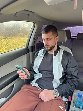 ElChapoGuzman95 online show from November 19, 2025, 7:19 am