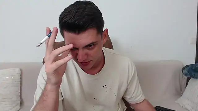 Snapshot of AndyFame chatting on March 25, 2026, 12:44 am AndyFame online show from March 25, 2026, 12:44 am