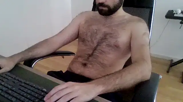 joaodias 97 online show from April 27, 2026, 10:24 am