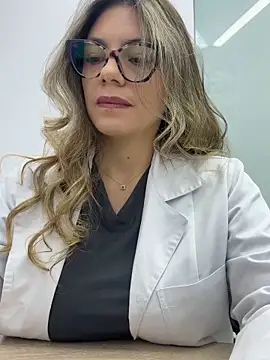 alicee16 online show from January 18, 2026, 4:32 pm