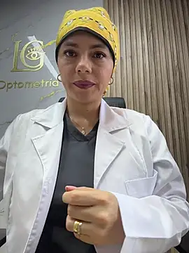 alicee16 online show from April 2, 2026, 7:42 pm