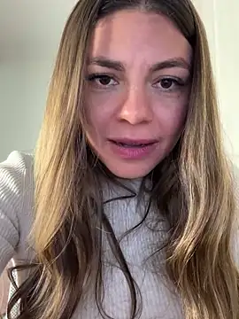 Snapshot of alicee16 chatting on February 11, 2025, 2:25 am alicee16 online show from February 11, 2025, 2:25 am