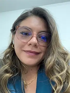 Snapshot of alicee16 chatting on February 16, 2025, 4:32 pm alicee16 online show from February 16, 2025, 4:32 pm