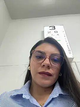 Snapshot of alicee16 chatting on January 2, 2025, 8:35 pm alicee16 online show from January 2, 2025, 8:35 pm