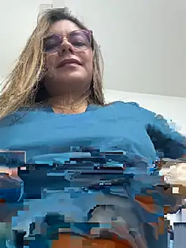 Snapshot of alicee16 chatting on February 22, 2025, 6:30 pm alicee16 online show from February 22, 2025, 6:30 pm