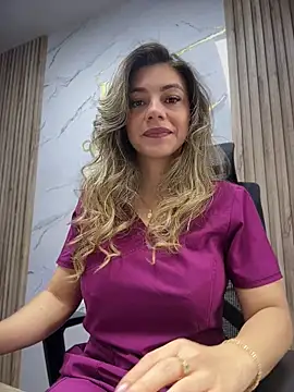 alicee16 online show from June 19, 2026, 7:52 pm