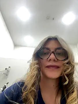 Snapshot of alicee16 chatting on October 10, 2025, 8:09 pm alicee16 online show from October 10, 2025, 8:09 pm