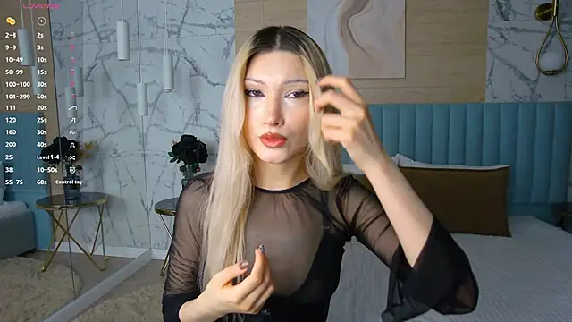 Snapshot of CarolReeves chatting on January 18, 2026, 5:05 pm CarolReeves online show from January 18, 2026, 5:05 pm