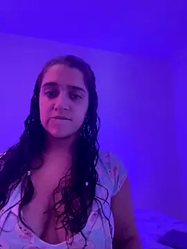 Alicia Ruiz online show from November 17, 2025, 4:44 pm