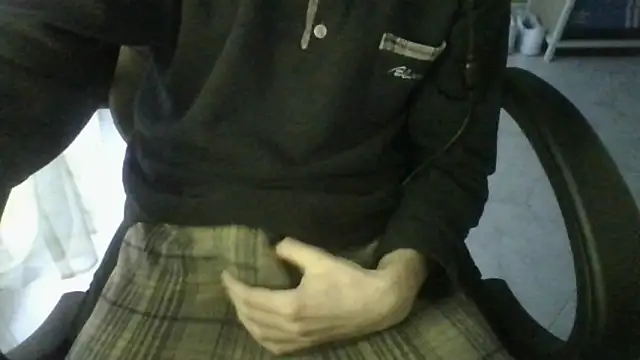 FranciCazzone online show from March 14, 2025, 5:02 pm