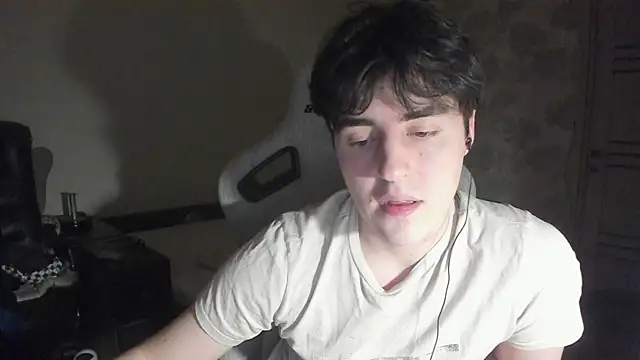 Knuckles17 online show from April 7, 2026, 5:48 pm