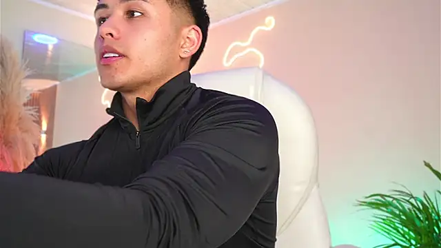 Snapshot of MatiasKorn chatting on April 16, 2026, 3:51 am MatiasKorn online show from April 16, 2026, 3:51 am