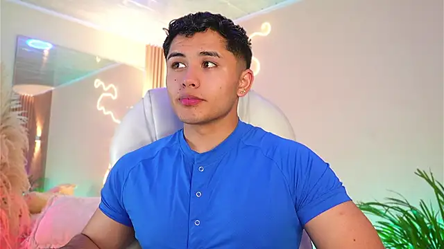 Snapshot of MatiasKorn chatting on April 15, 2026, 4:40 am MatiasKorn online show from April 15, 2026, 4:40 am