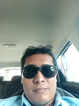 Awesome Particle online show from September 9, 2025, 9:24 pm