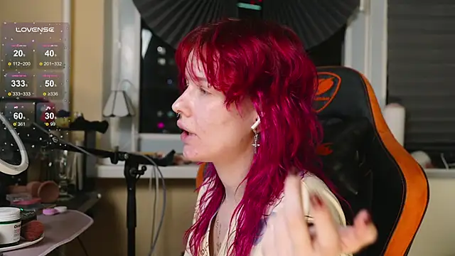 Snapshot of BlueCherryy chatting on November 16, 2025, 4:23 pm BlueCherryy online show from November 16, 2025, 4:23 pm