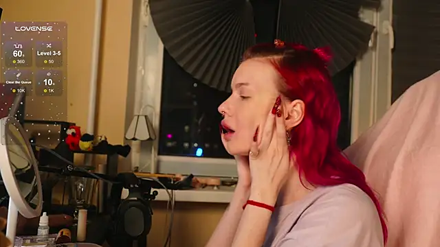 Snapshot of BlueCherryy chatting on November 18, 2025, 8:01 pm BlueCherryy online show from November 18, 2025, 8:01 pm