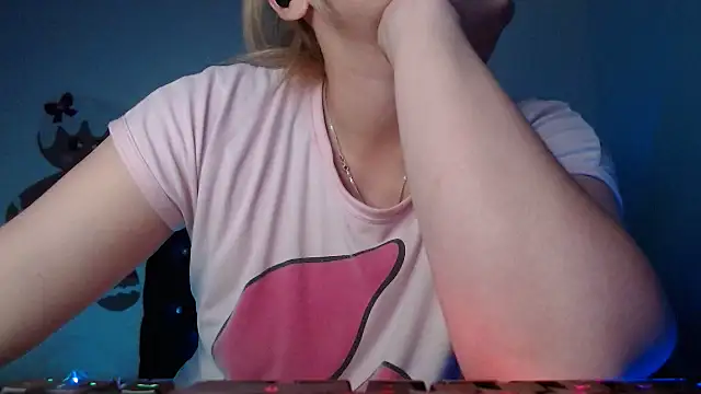 69liamilk69 online show from January 13, 2026, 3:43 am