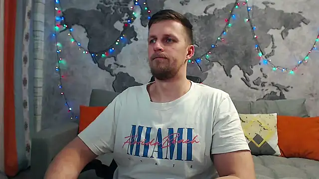 Snapshot of VikingChrisss chatting on December 21, 2024, 10:06 am VikingChrisss online show from December 21, 2024, 10:06 am